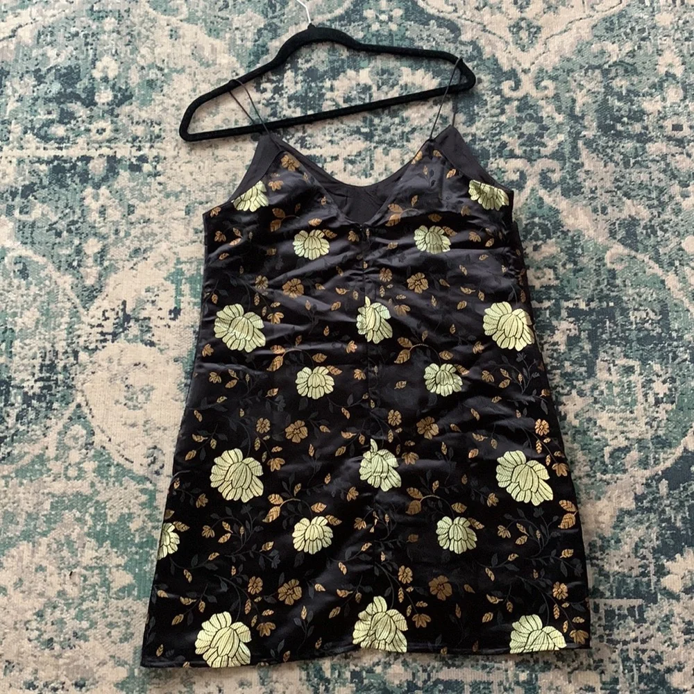 Black & Gold Floral Dress - Picture 6 of 6